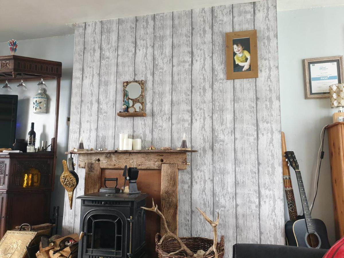 Quirky Lochside Home 因弗雷里 外观 照片